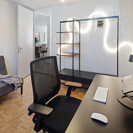 Zentrale Mit Buero Und Parkplatz Appartement