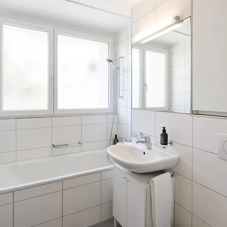 Appartement Zentrale Mit Buero Und Parkplatz *