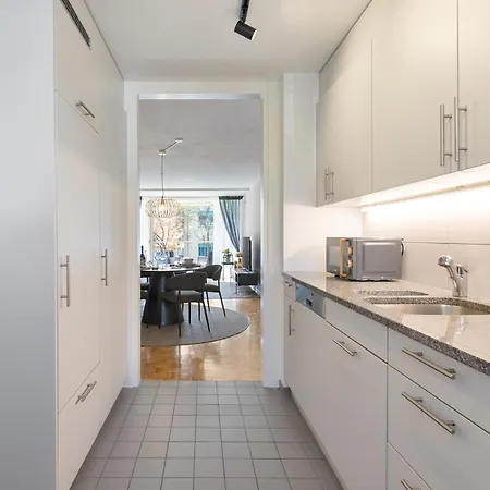 Zentrale Mit Buero Und Parkplatz Apartment *