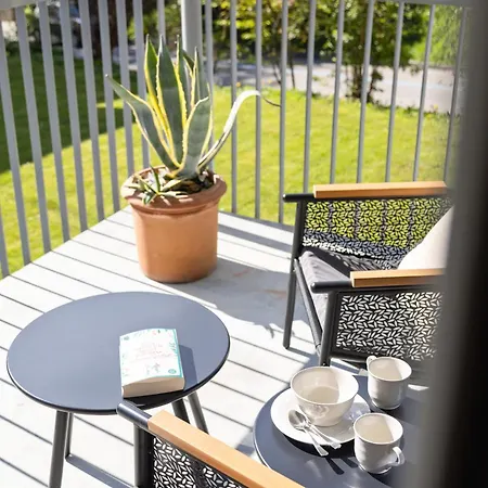 Appartement Zentrale Mit Buero Und Parkplatz *