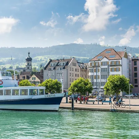 Zentrale Mit Buero Und Parkplatz *