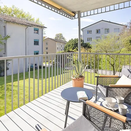 Zentrale Mit Buero Und Parkplatz Saint-Gall