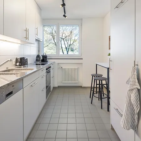 Apartment Zentrale Mit Buero Und Parkplatz